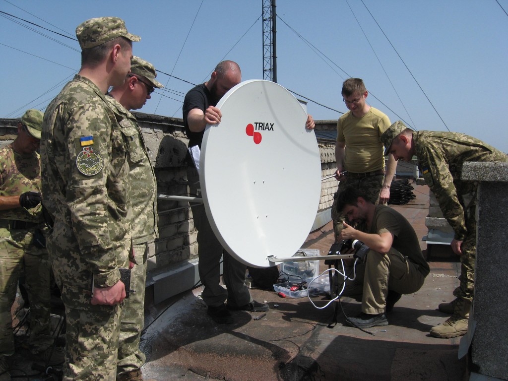 В Попасной установили передатчик для трансляции "Армия FM" / фото ГВС ВСУ