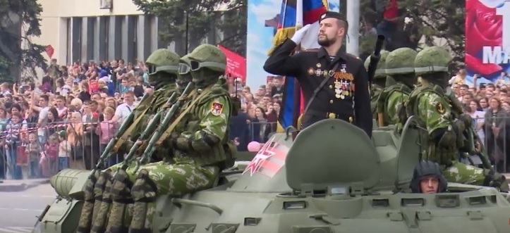 Военный парад в Донецке, 2018 год