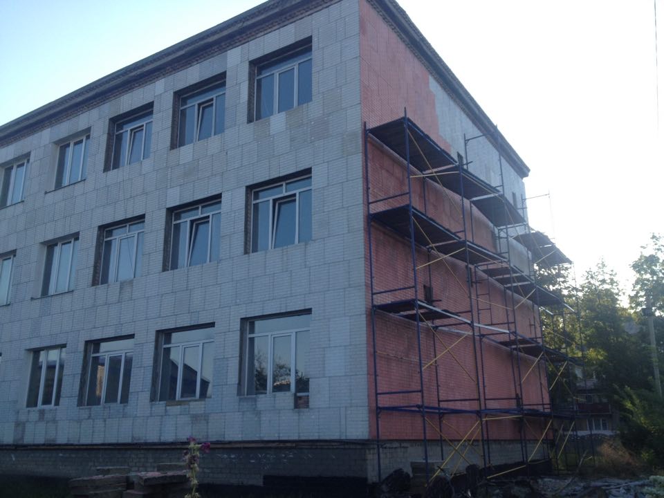 Незавершенная реконструкция школы в Новогродовке / фото: ИА "Вчасно"