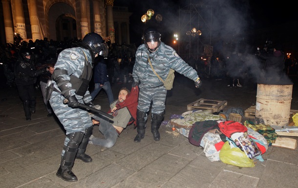 Силовий розгін Майдану / фото: УНІАН
